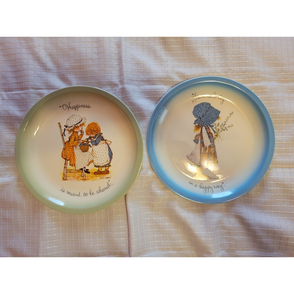 Vintage Holly Hobbie Collectors Edition Plates Set of 2 1972 American Greetings